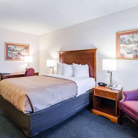 Quality Inn Lynchburg Near University Экстерьер фото