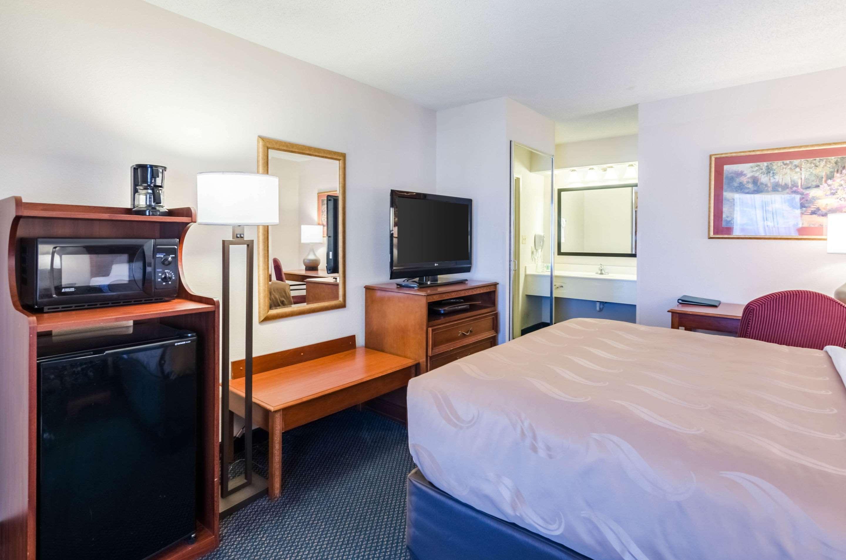 Quality Inn Lynchburg Near University Экстерьер фото