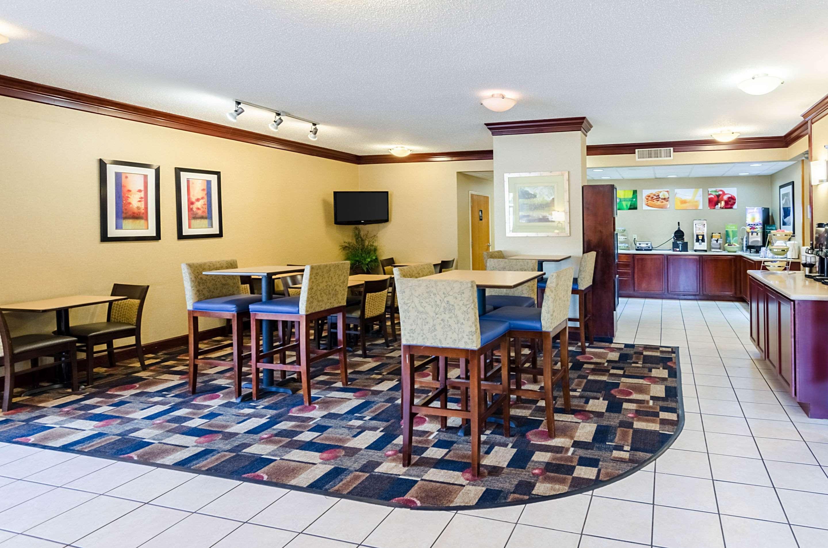 Quality Inn Lynchburg Near University Экстерьер фото